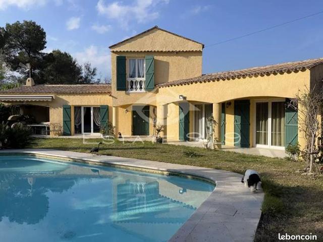 Villa 5 pièces 142 m²