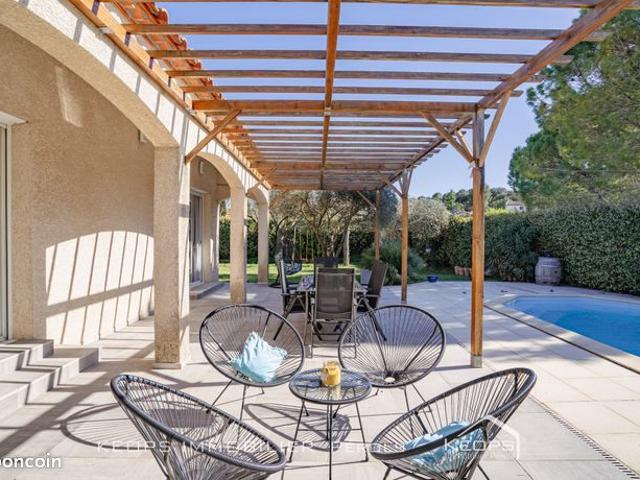 Villa 5 pièces 142 m²