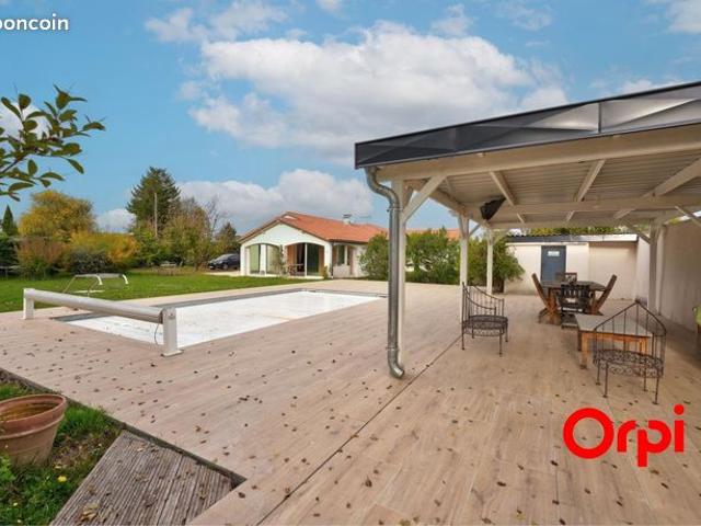 Villa 5 pièces 142 m²
