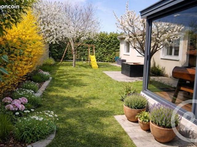 Villa 5 pièces 143 m²