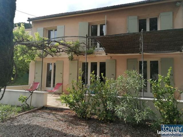 Villa 5 pièces 143 m²
