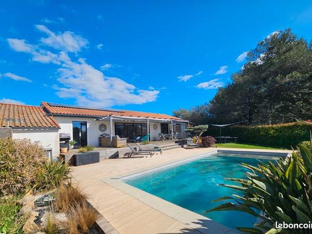 Villa 5 pièces 143 m²