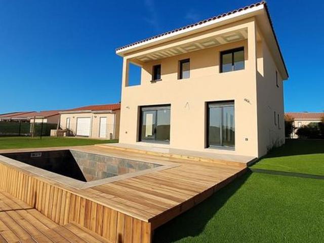 Villa 5 pièces 143 m²