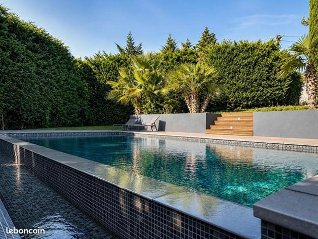 Villa 5 pièces 143 m²
