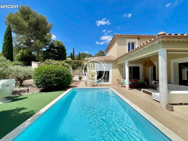 Villa 5 pièces 143 m²