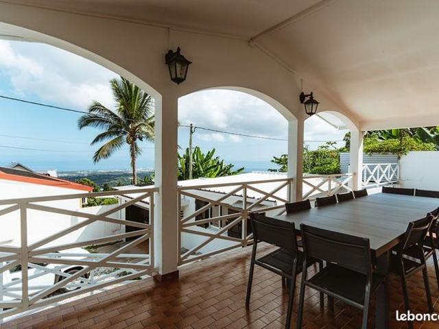 Villa 5 pièces 143 m²