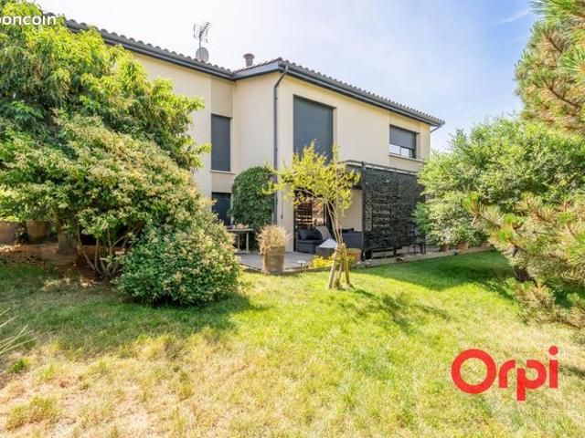 Villa 5 pièces 144 m²