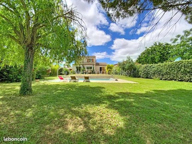 Villa 5 pièces 144 m²