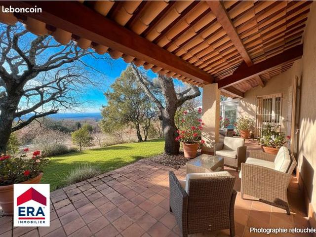 Villa 5 pièces 144 m²