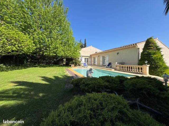 Villa 5 pièces 144 m²