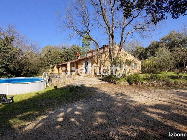 Villa 5 pièces 144 m²