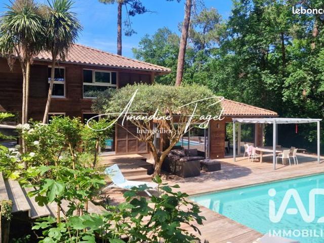 Villa 5 pièces 144 m²