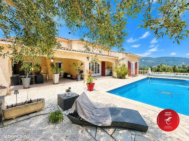 Villa 5 pièces 144 m²