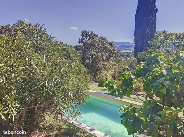 Villa 5 pièces 144 m²
