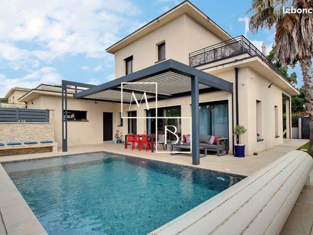 Villa 5 pièces 144 m²