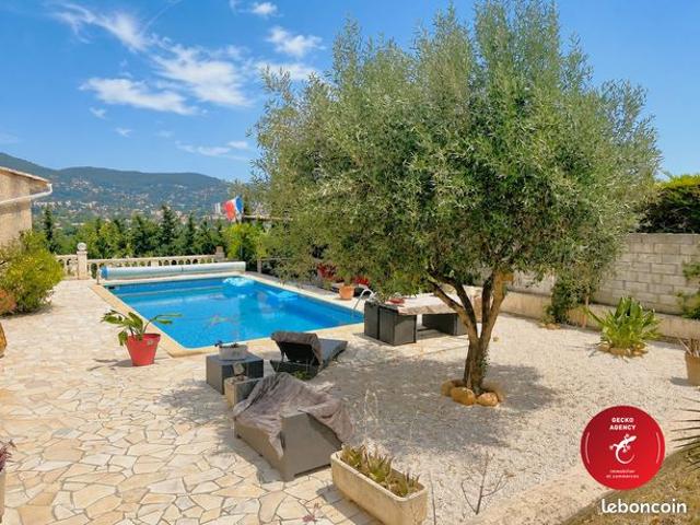 Villa 5 pièces 144 m²