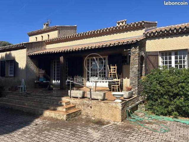 Villa 5 pièces 145 m²