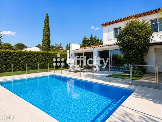 Villa 5 pièces 145 m²