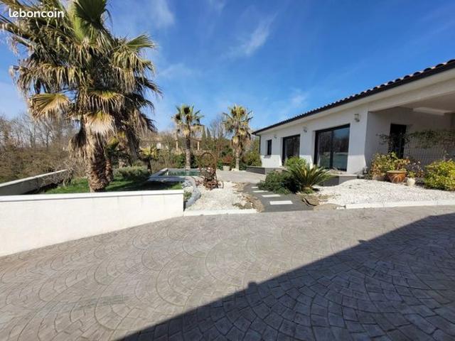 Villa 5 pièces 145 m²
