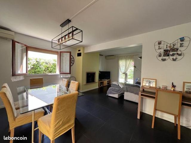 Villa 5 pièces 145 m²