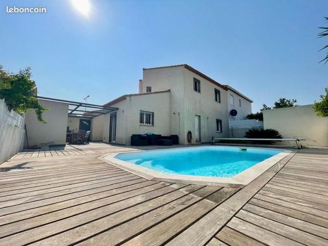 Villa 5 pièces 145 m²