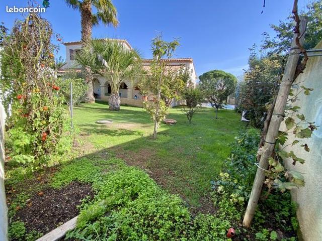 Villa 5 pièces 145 m²