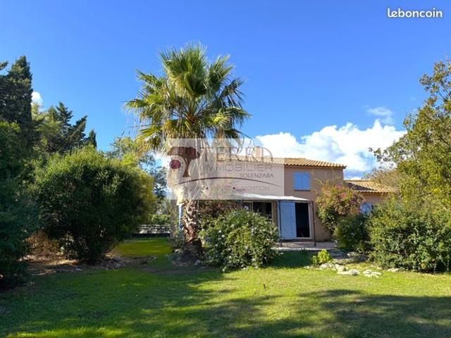 Villa 5 pièces 145 m²