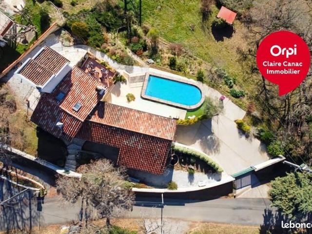 Villa 5 pièces 145 m²