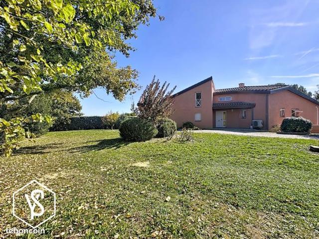 Villa 5 pièces 145 m²