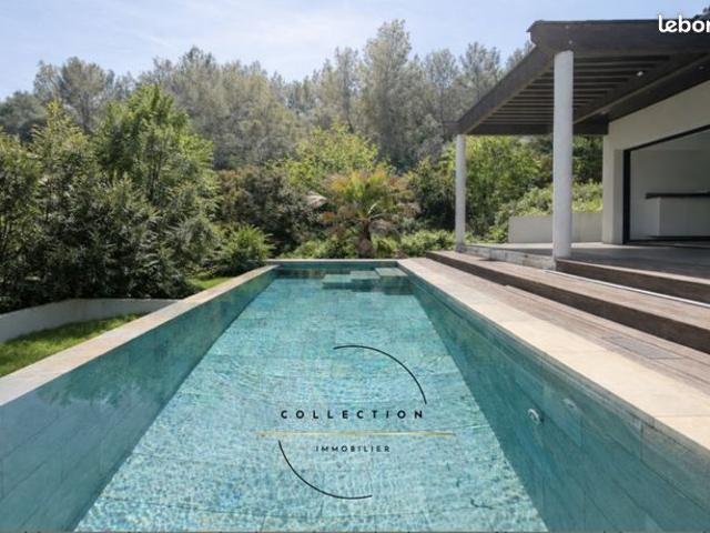 Villa 5 pièces 145 m²