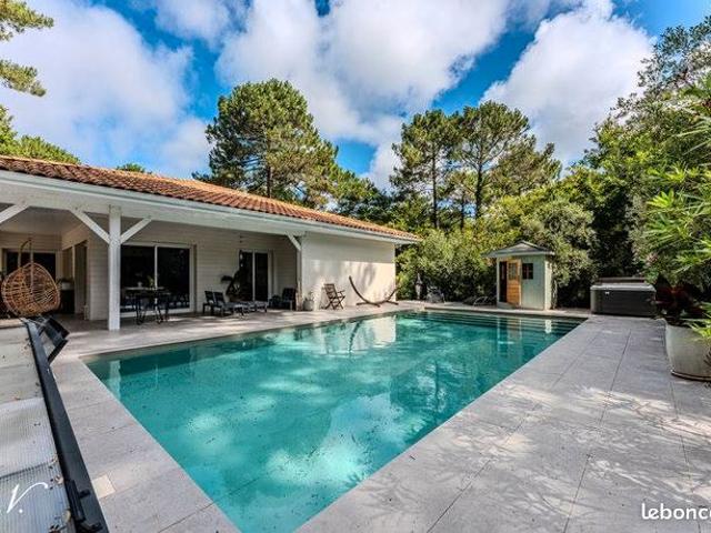 Villa 5 pièces 145 m²