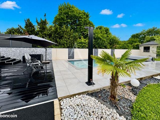 Villa 5 pièces 145 m²