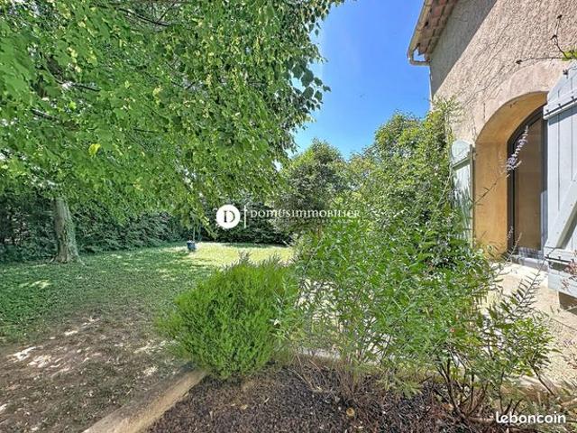 Villa 5 pièces 145 m²