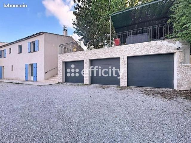 Villa 5 pièces 145 m²