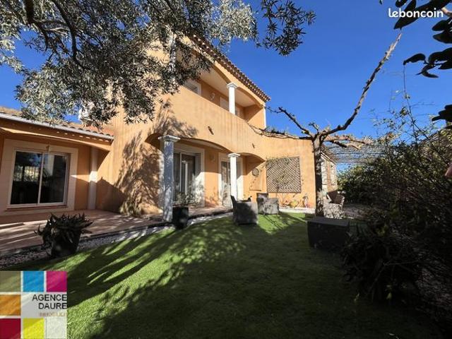 Villa 5 pièces 145 m²