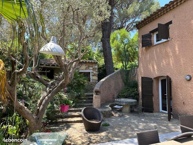 Villa 5 pièces 145 m²