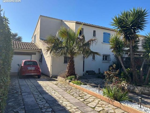 Villa 5 pièces 145 m²