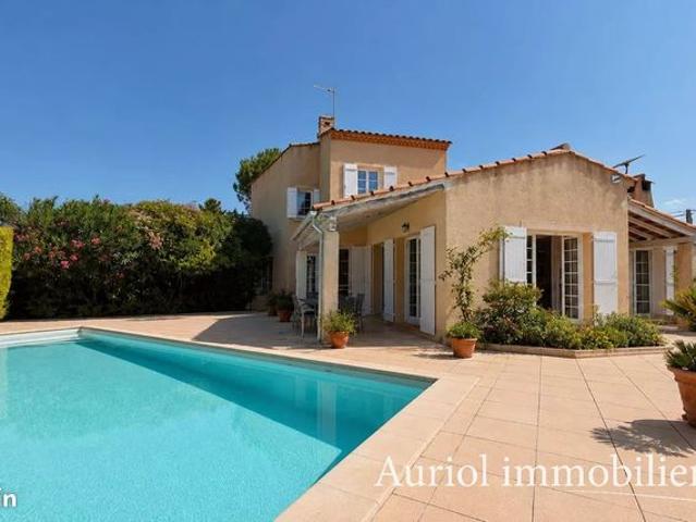 Villa 5 pièces 145 m²