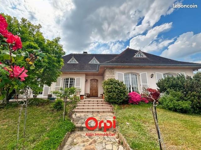 Villa 5 pièces 145 m²