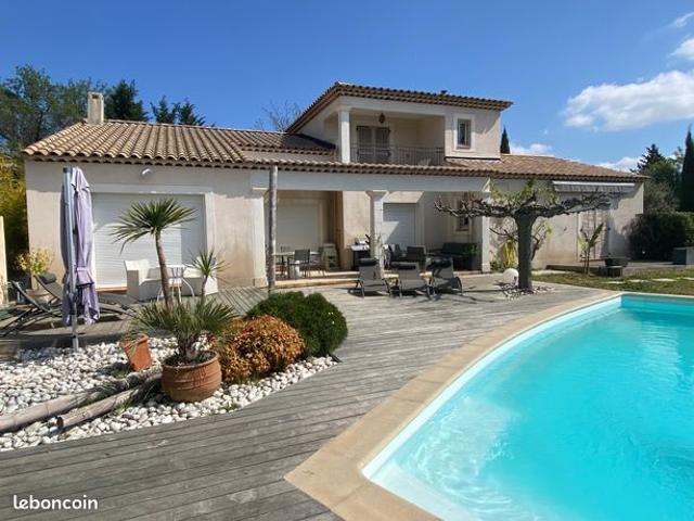 Villa 5 pièces 146 m²