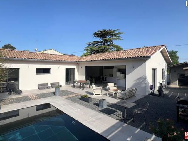 Villa 5 pièces 146 m²