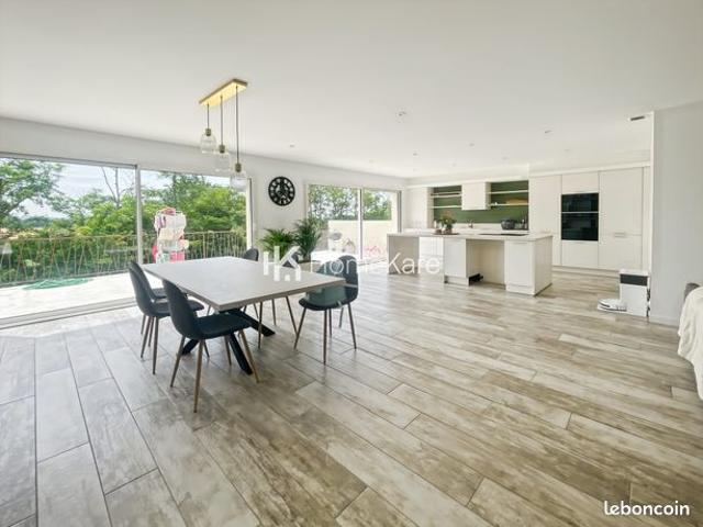 Villa 5 pièces 146 m²