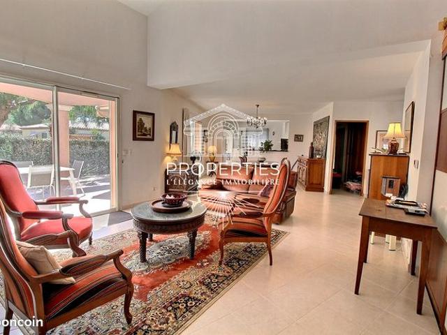 Villa 5 pièces 146 m²
