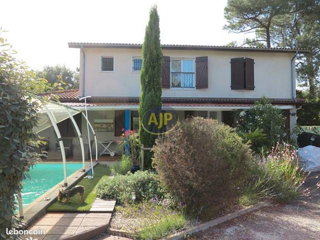 Villa 5 pièces 146 m²