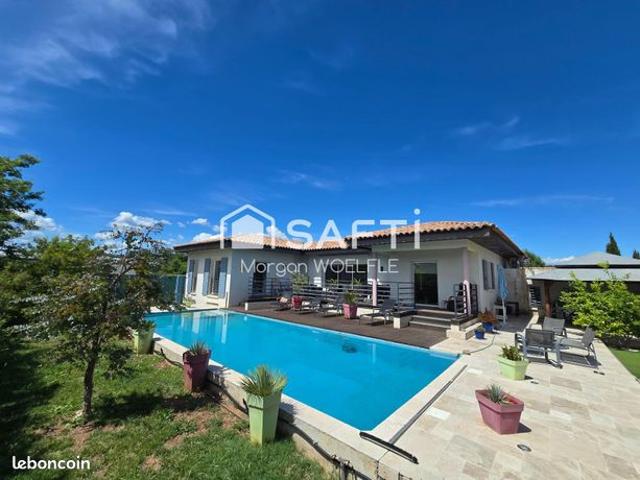 Villa 5 pièces 146 m²