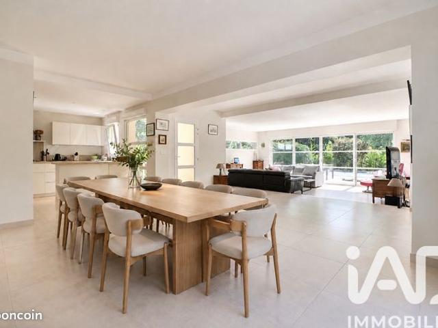 Villa 5 pièces 146 m²