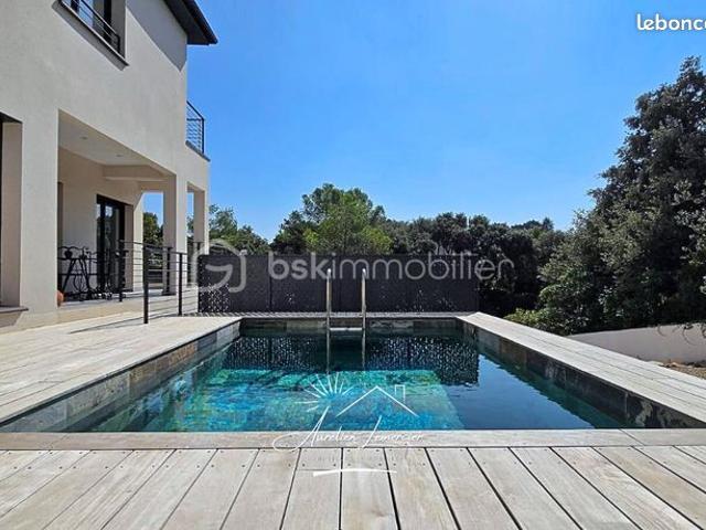 Villa 5 pièces 147 m²