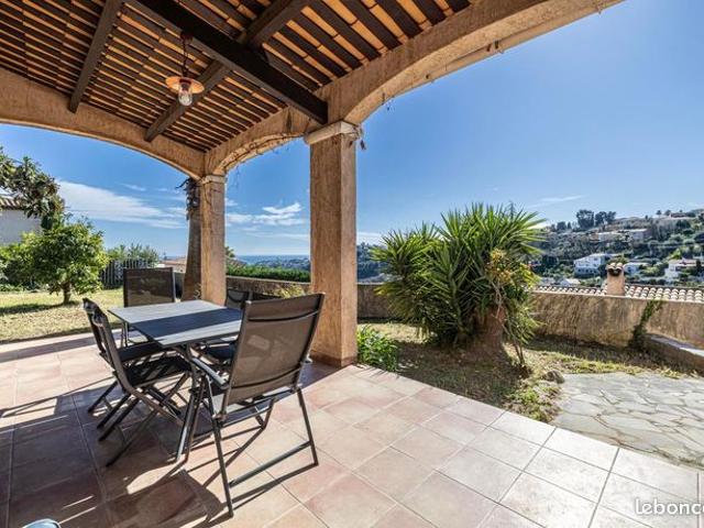 Villa 5 pièces 147 m²