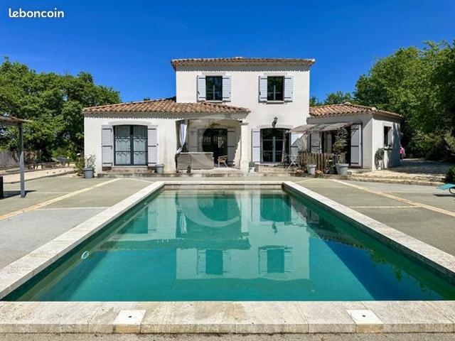 Villa 5 pièces 148 m²