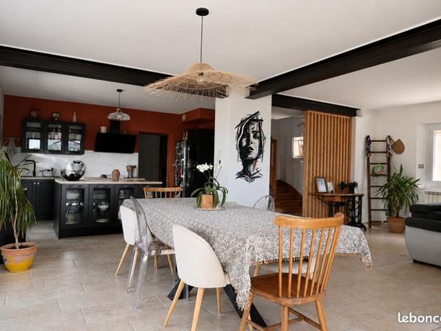 Villa 5 pièces 148 m²